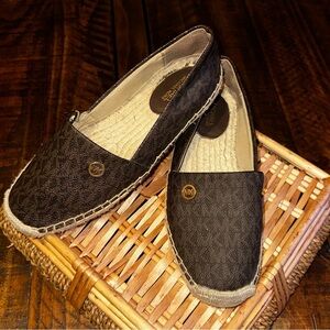 UEC/Like New Michael Kors Kendrick Empire Espadrille Slip-on’s Sz 7